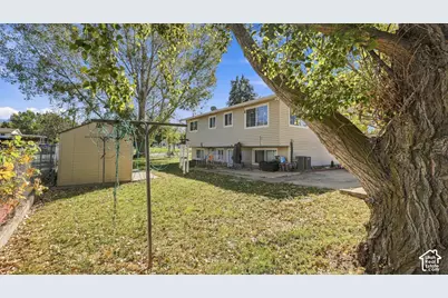 906 W 2400 N, Clinton, UT 84015 - Photo 33
