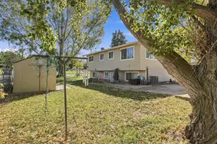 906 W 2400 N, Clinton, UT 84015 - Photo 33
