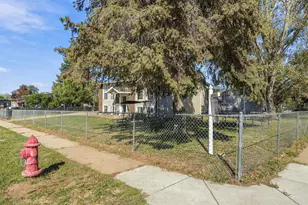 906 W 2400 N, Clinton, UT 84015 - Photo 37