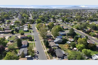 906 W 2400 N, Clinton, UT 84015 - Photo 43