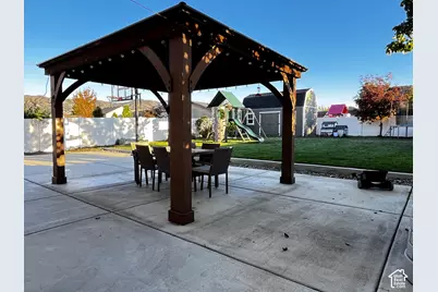 897 W Cambridge Dr, North Salt Lake, UT 84054 - Photo 3