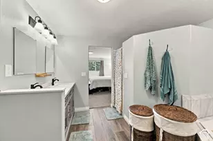 937 E Kingswood Rd, Kaysville, UT 84037 - Photo 19