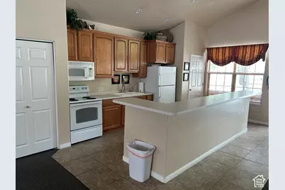 486 W 300 S #D, Springville, UT 84663 - Photo 17