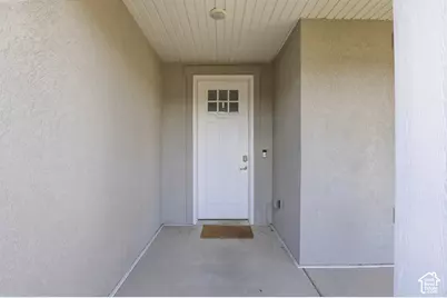 5256 W Miller Crossing Dr, Herriman, UT 84096 - Photo 5
