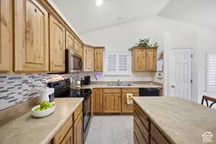 6093 W Altamira Dr, West Valley, UT 84118 - Photo 11