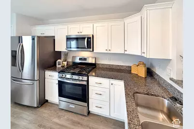 491 W Sunset Pt N, Sunset, UT 84015 - Photo 7