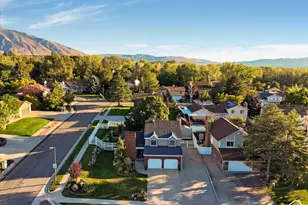 1126 E Gravel Hills Dr, Sandy, UT 84094 - Photo 7