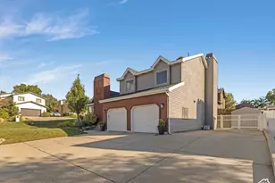 1126 E Gravel Hills Dr, Sandy, UT 84094 - Photo 29