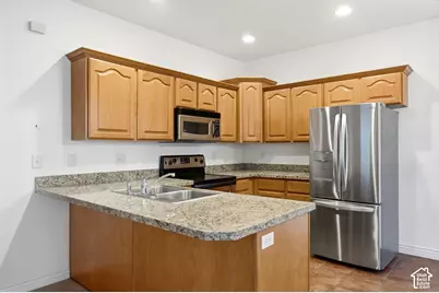 954 E 6795 S, Midvale, UT 84047 - Photo 7