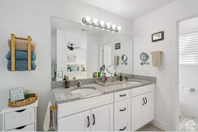 1555 W Parkview Dr, Syracuse, UT 84075 - Photo 15
