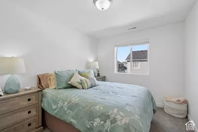 1555 W Parkview Dr, Syracuse, UT 84075 - Photo 17