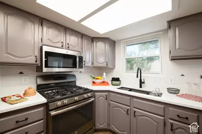 60 S 1250 W, Clearfield, UT 84015 - Photo 9