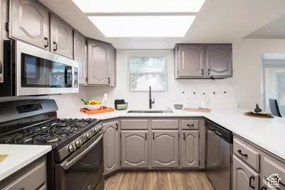 60 S 1250 W, Clearfield, UT 84015 - Photo 13