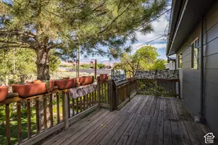 831 Mountain Dr, Moab, UT 84532 - Photo 5