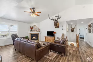 9044 N Cedar Pass Rd, Eagle Mountain, UT 84005 - Photo 9