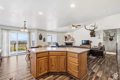 9044 N Cedar Pass Rd, Eagle Mountain, UT 84005 - Photo 11