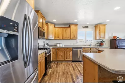 9044 N Cedar Pass Rd, Eagle Mountain, UT 84005 - Photo 13