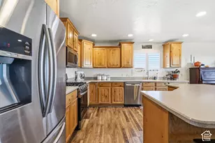 9044 N Cedar Pass Rd, Eagle Mountain, UT 84005 - Photo 13