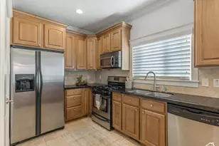 4832 S Brooks Way, Holladay, UT 84117 - Photo 3