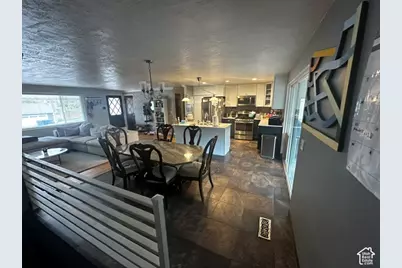 386 E 2100 S, Bountiful, UT 84010 - Photo 7