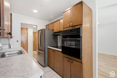 131 S 1000 E #12, Salt Lake City, UT 84102 - Photo 7