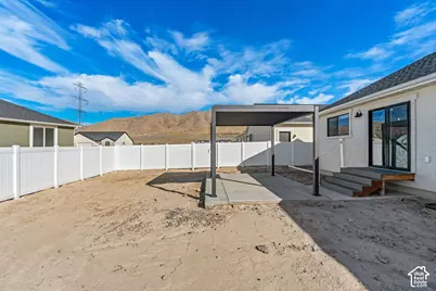 2393 E Sunflower Dr S, Eagle Mountain, UT 84005 - Photo 45
