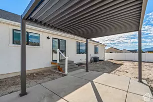 2393 E Sunflower Dr S, Eagle Mountain, UT 84005 - Photo 47