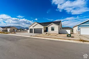 2393 E Sunflower Dr S, Eagle Mountain, UT 84005 - Photo 3