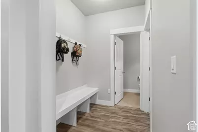 5679 S 650 E, Washington Terrace, UT 84405 - Photo 7