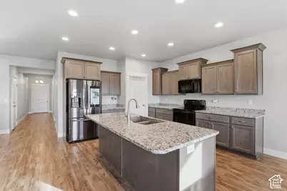 5679 S 650 E, Washington Terrace, UT 84405 - Photo 15