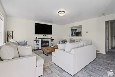 505 S 450 E, Clearfield, UT 84015 - Photo 1