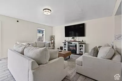505 S 450 E, Clearfield, UT 84015 - Photo 3