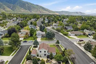 2313 E Rockview Dr, Sandy, UT 84092 - Photo 35