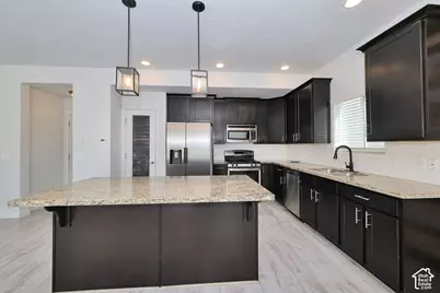 1204 E Roma Dr, Fruit Heights, UT 84037 - Photo 3