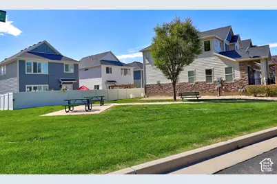 1204 E Roma Dr, Fruit Heights, UT 84037 - Photo 31