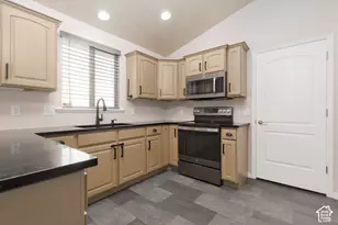 4086 E Mohican N, Eagle Mountain, UT 84005 - Photo 11