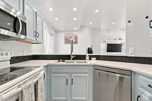 12649 S Diamondback Dr, Riverton, UT 84096 - Photo 9