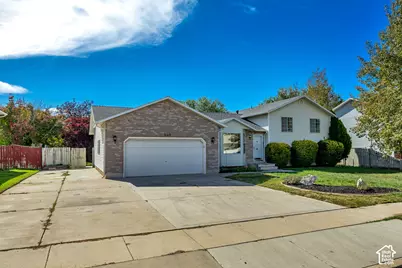 1123 W 2450 N, Clinton, UT 84015 - Photo 3