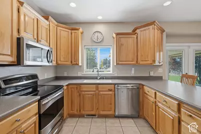 1447 W Meadow Ln, Mapleton, UT 84664 - Photo 15