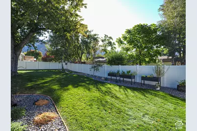 3308 E Willow Ridge Rd S, Cottonwood Heights, UT 84121 - Photo 7