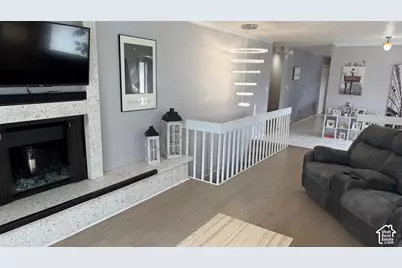 517 E 1400 N, Centerville, UT 84014 - Photo 3