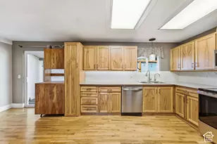 9626 S Flint Dr, Sandy, UT 84094 - Photo 15
