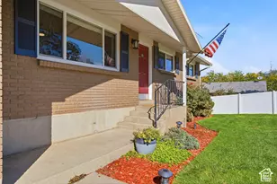 9626 S Flint Dr, Sandy, UT 84094 - Photo 5