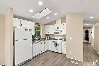 4641 S Mount Baldy Dr W, Taylorsville, UT 84123 - Photo 9