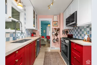 881 W 200 S, Provo, UT 84601 - Photo 11