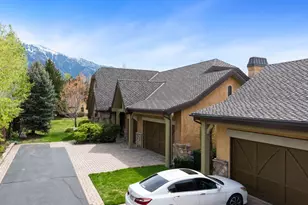 3168 E Bavarian Ct, Sandy, UT 84093 - Photo 3