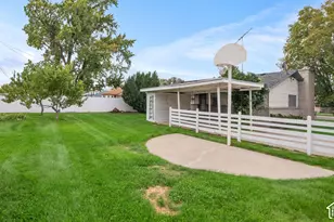 690 N 120 E, Orem, UT 84057 - Photo 25