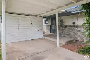 690 N 120 E, Orem, UT 84057 - Photo 23