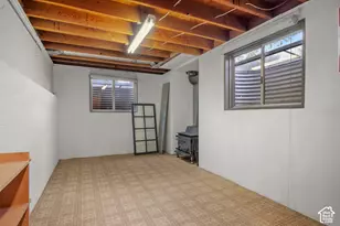 690 N 120 E, Orem, UT 84057 - Photo 21