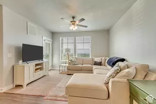 927 W Coral Charm Wy, Saratoga Springs, UT 84045 - Photo 3